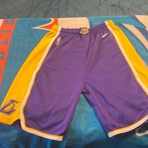 Nike lakers shorts size XL